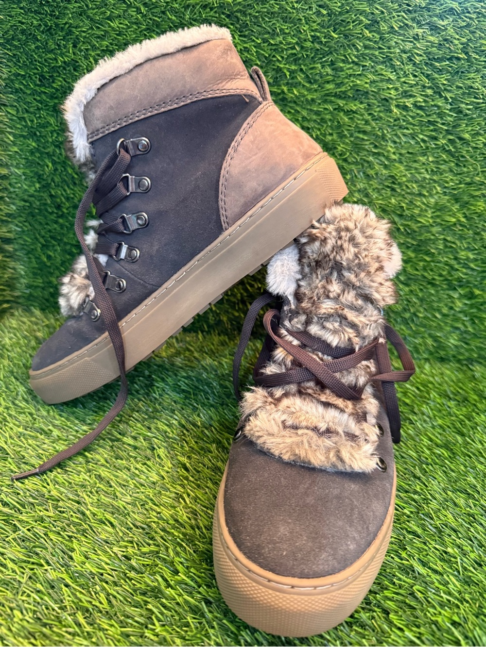 Cougar Daniel Faux Fur Trim Brown Platform Winter boots- Women gray/taupe 9.0 - Picture 3 of 7